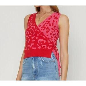 Dee Elly Heart & Soul Leopard Print Sleeveless Side Tie Sweater In Pink/red